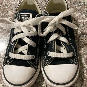Unisex converse sneakers size 10